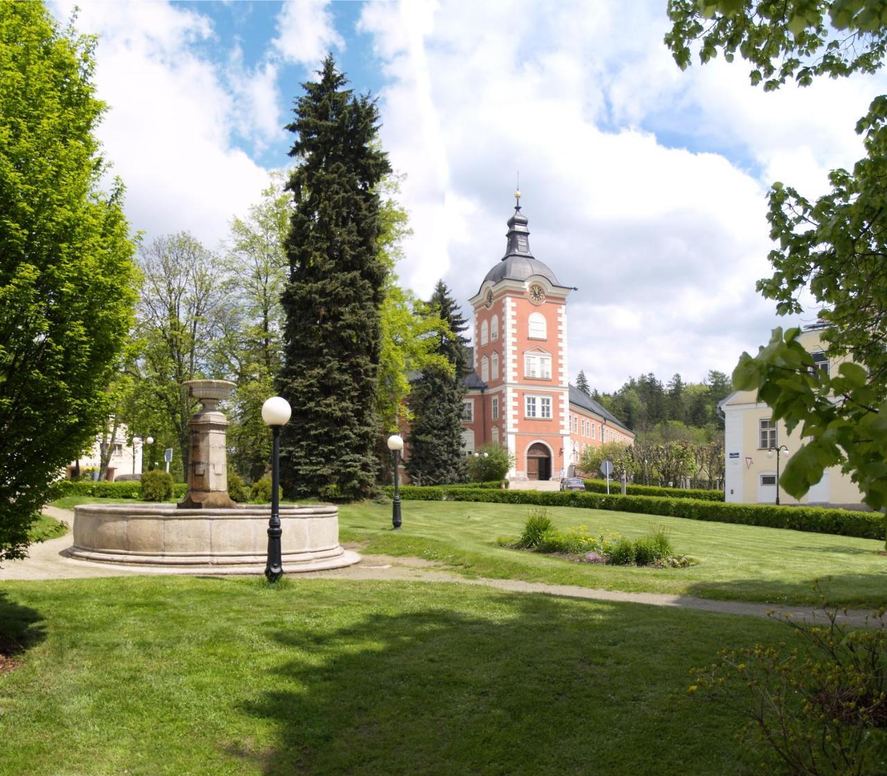 Hotel Berger Kamenice nad Lipou Dış mekan fotoğraf